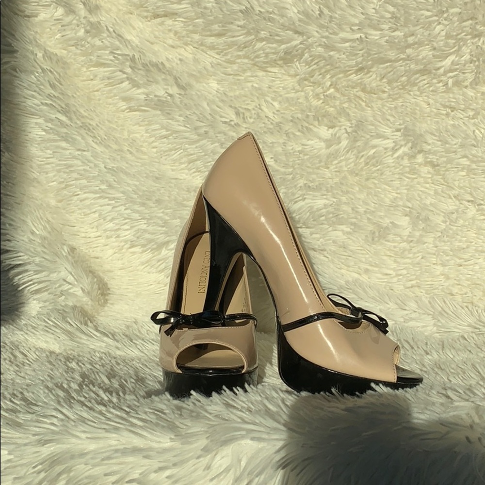 Enzo Angiolini Pump